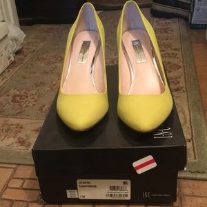 INC ZITAHYEL chartreuse sz 7